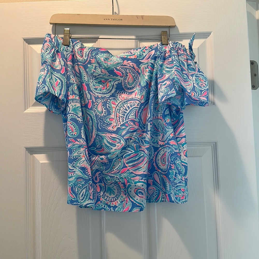 Off Shoulder Lilly Pulitzer Top Size Small